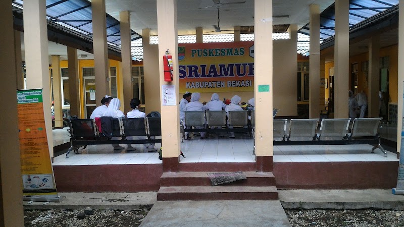 Foto Outlet Puskesmas PONED Rawat Inap Sriamur di Sukawangi, Bekasi