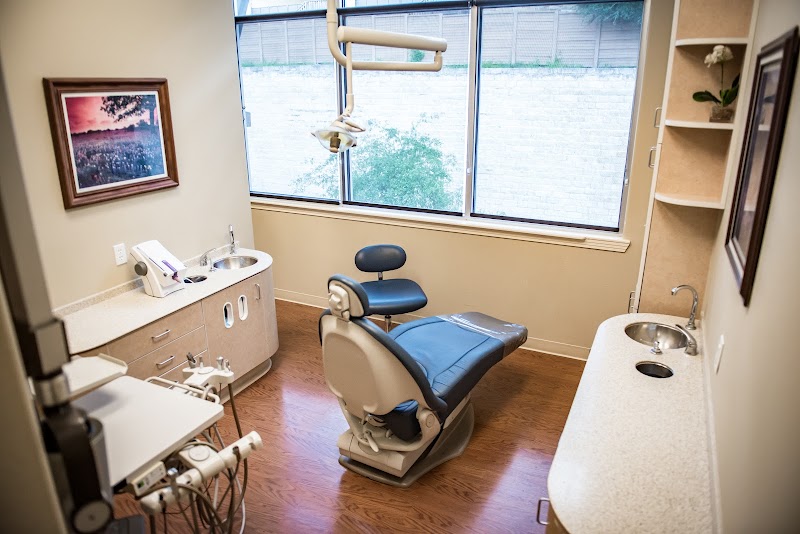 Emergency Dentist (2) in Austin TX