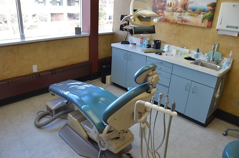 Emergency Dentist (2) in Milwaukee WI