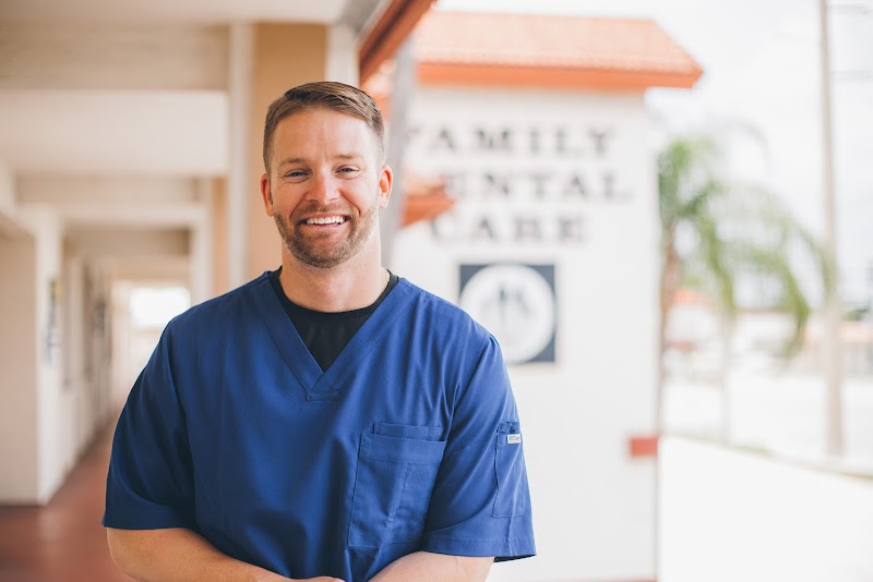 Emergency Dentist (3) in Cape Coral FL
