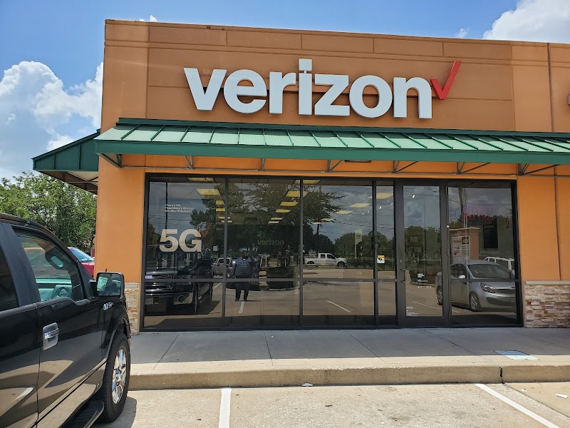 Verizon (3) in Pasadena TX