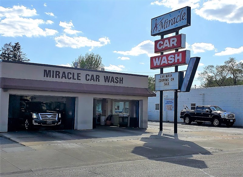 Touchless Car Wash in Cedar Falls IA